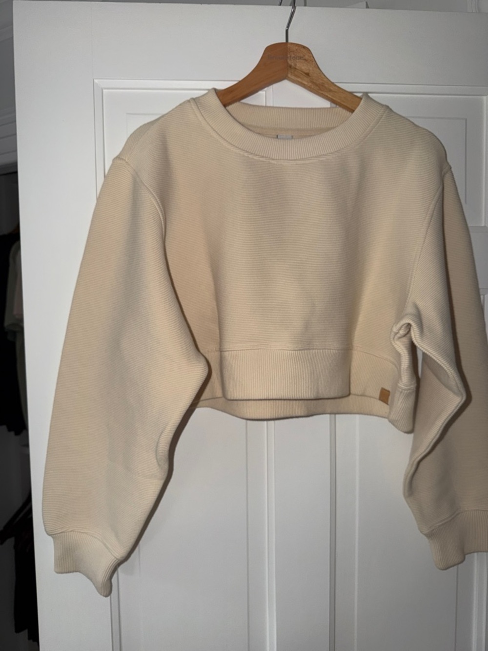 Varley Cream Ribbed Crew Sweatshirt